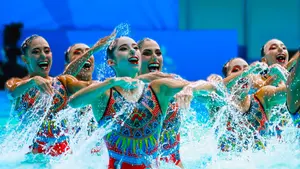 Estrellas de la natación destacan en los Juegos Olímpicos 2024