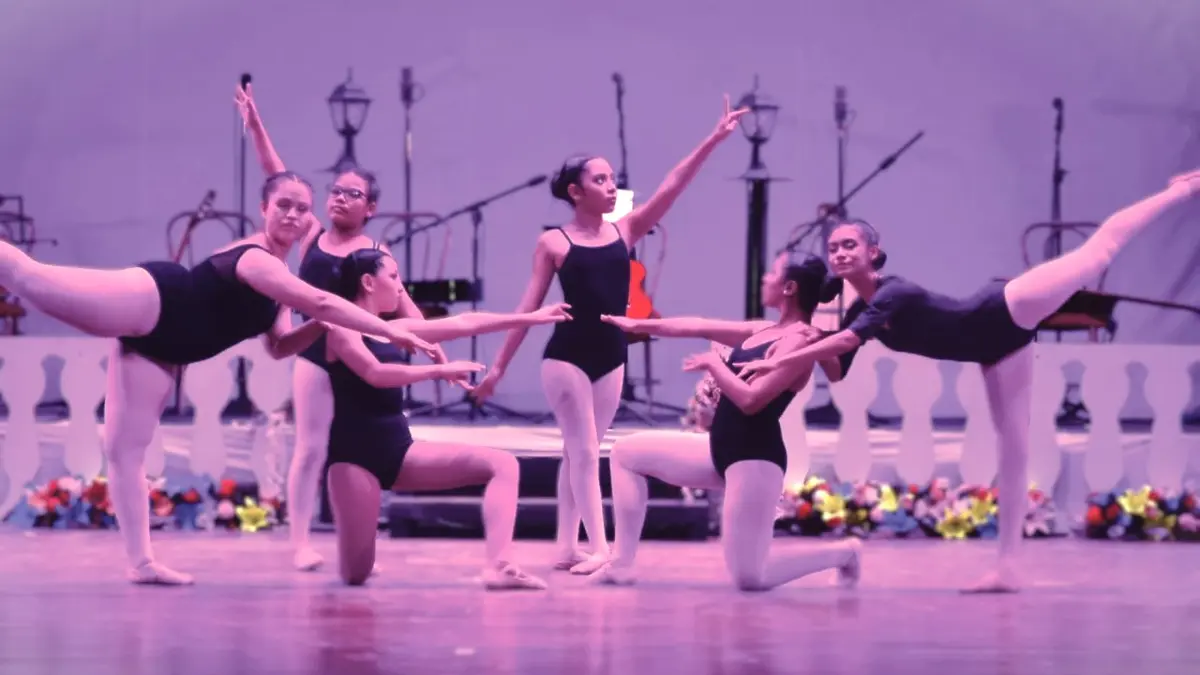Noche de Gala en la Escuela de Bellas Artes Mariana Sansón