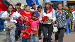 Nicaragüenses recuerdan a los héroes y mártires de la Revolucion