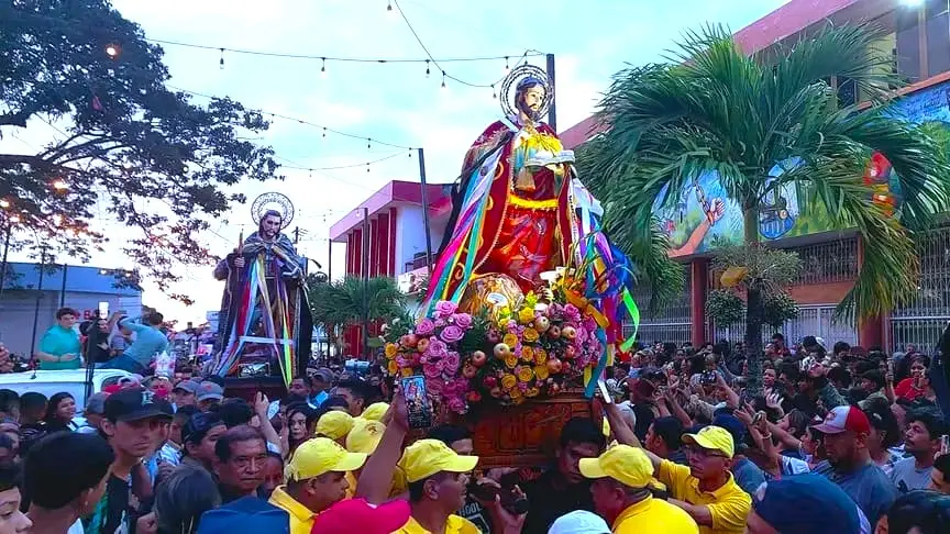Tope de Santos Fe y Tradición en Jinotepe