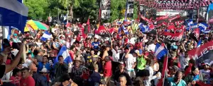 Familias disfrutan con entusiasmo el Día de la Alegría