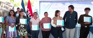 Más de 800 jóvenes reciben certificados al concluir sus estudios tecnológicos