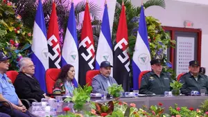 Presidente Daniel recuerda heroísmo de Chávez y reafirma su apoyo a Maduro