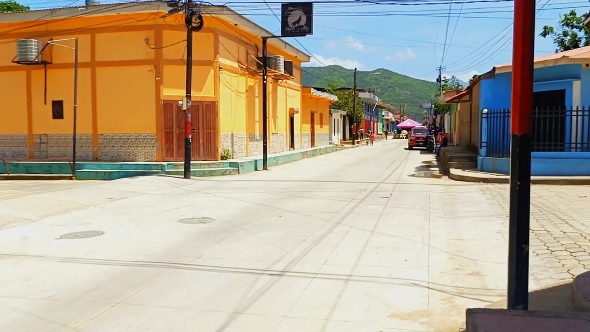 Inauguran calle de concreto hidráulico en el centro de la ciudad de Ocotal