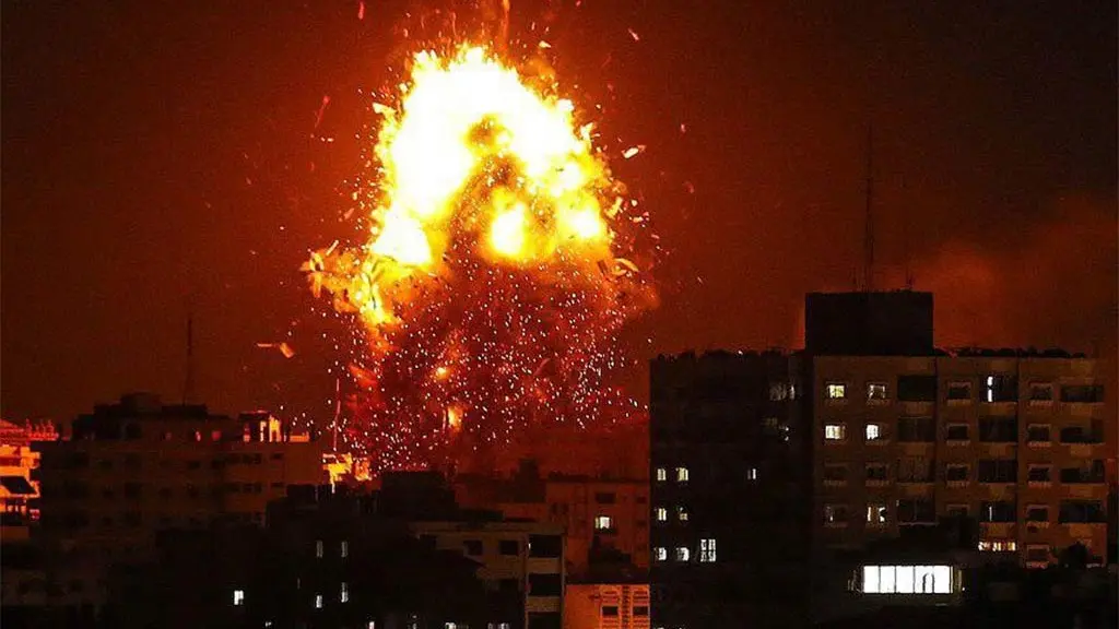 Intensos combates en Deir al-Balah mientras Israel continúa su ofensiva