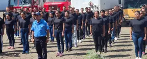 Academia de bomberos inicia entrenamiento de nuevos aspirantes