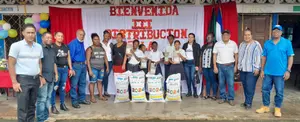 Bluefields reciben con alegría la entrega de Merienda Escolar