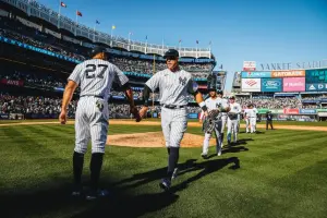 Yankees mantienen liderazgo en la Liga Americana de Béisbol