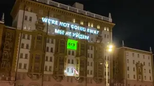 RT declara "No nos vamos a ir" en la Embajada de EE. UU. en Moscú