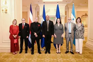 Beijing celebra el aniversario de la Independencia Centroamericana