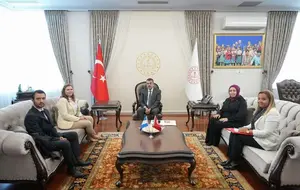 Nicaragua y Ministro de Türkiye abordan cooperación educativa
