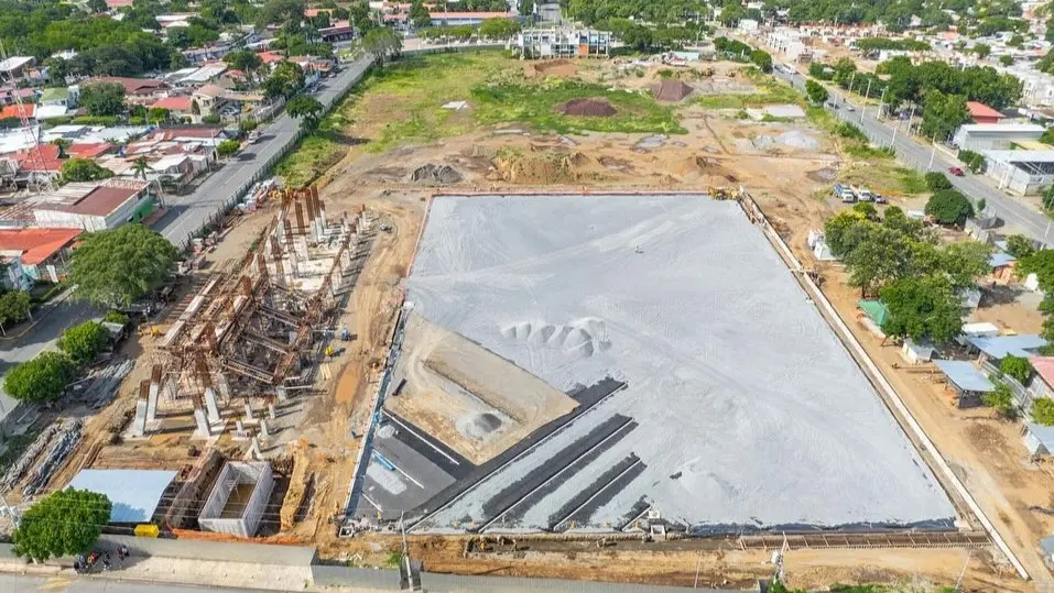 Avanza la construcción del Complejo Deportivo Dignidad