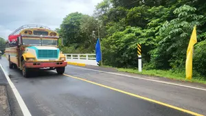 El Almendro inaugura 21 kilómetros de carretera asfaltada