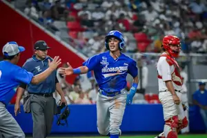 Senadores de Caracas arrebatan triunfo a Nicaragua