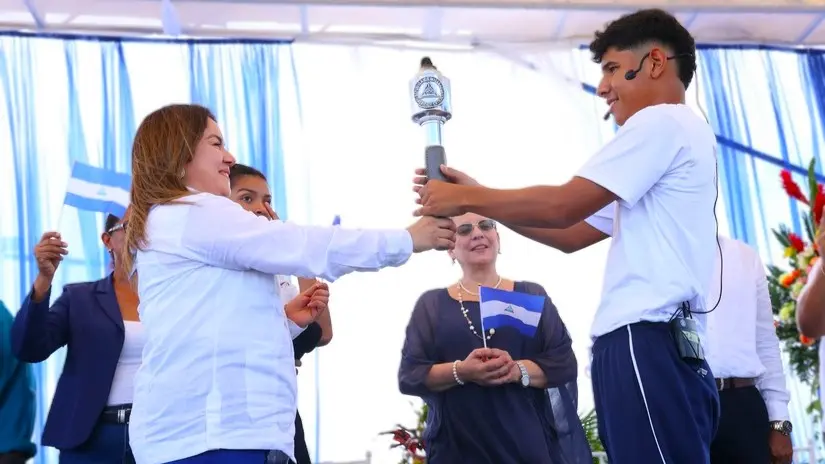 Nicaragua entrega la Antorcha de la Unión Centroamericana a Costa Rica