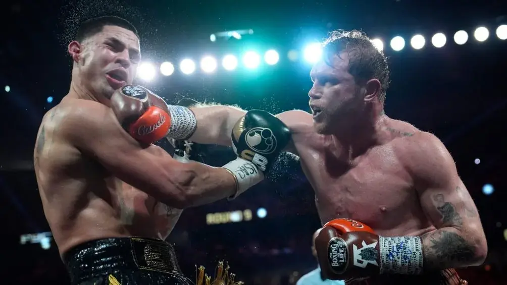 Canelo derrota a Berlanga y retiene su trono en las 168 Libras