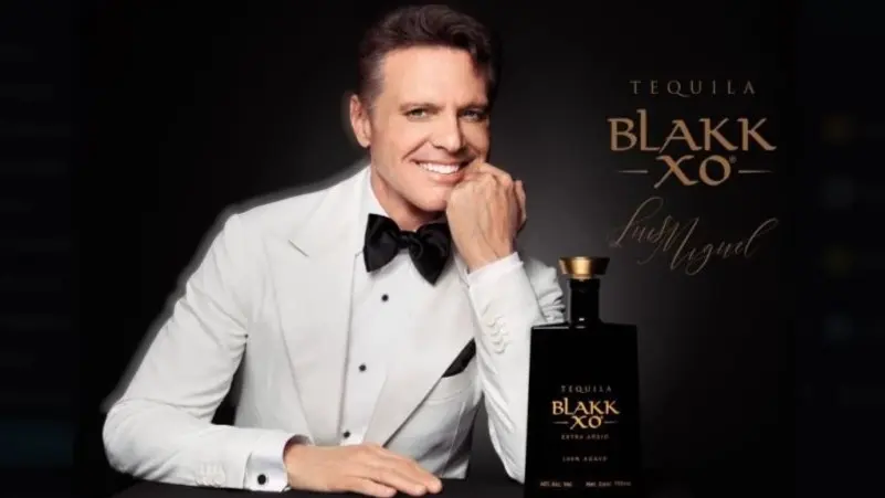 Luis Miguel lanza Blakk XO, el primer Tequila Negro del mundo