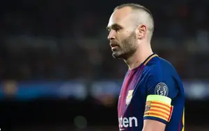 Andrés Iniesta "el héroe del Mundial" se retira del fútbol