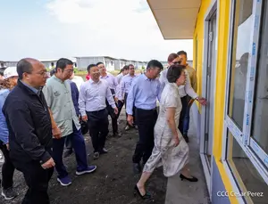Delegación china visita proyecto de construcción de viviendas en Nicaragua