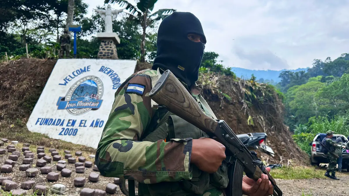 Ejército de Nicaragua desmantela 386 óvulos de marihuana cerca de Jalapa