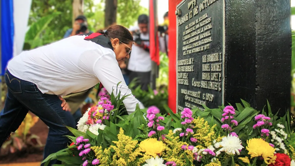 Militantes rinden homenaje a héroes del asalto al Cuartel de Masaya