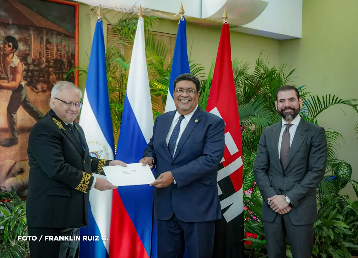 En vínculos de cooperación el embajador de Rusia presenta cartas credenciales
