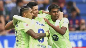 FC Barcelona golea al Alavés y se posiciona en la cima de la liga
