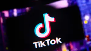 TikTok bloquea filtros de belleza en pro de la salud mental