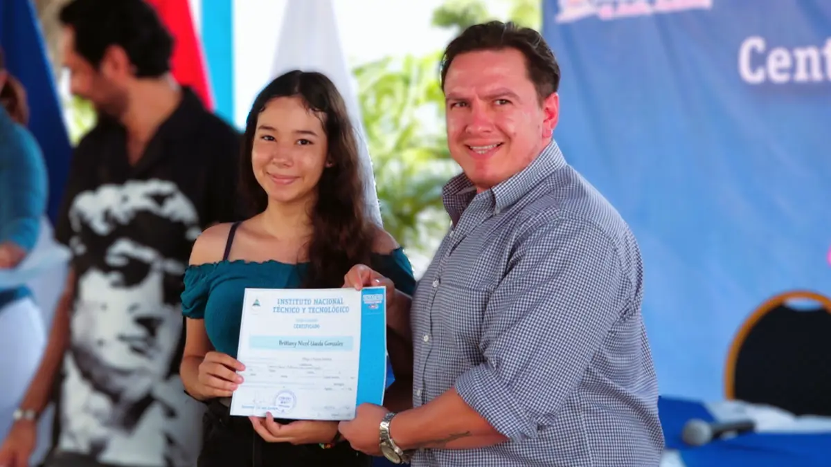 Más de 500 jóvenes se gradúan del Centro Cultural «José Coronel Urtecho»