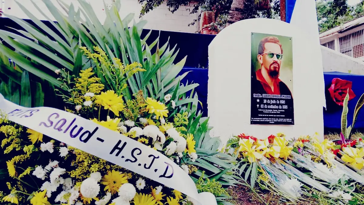Reconocen a docentes en Diriamba en homenaje al Cmdte. Carlos Fonseca