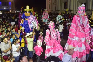 León inicia su máxima representación cultural «Las Gigantonas» 2024