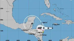 Posible huracán amenaza zonas costeras de Honduras y Nicaragua