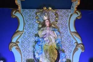 León inaugura altares a la Purísima con tradición mariana