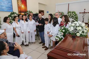 Nicaragua otorga orden Rubén Darío a periodista Maira Reyes