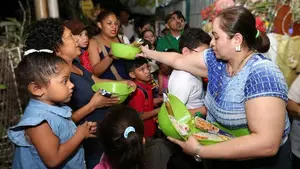 «La Gritería»: dulces, canticos y mucha algarabía en las calles de Nicaragua