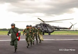 Autoridades realizan simulacro general de accidente de aeronave en el aeropuerto Augusto C. Sandino