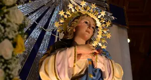 ¿Quién causa tanta alegría? Miles de familias celebran hoy la Purísima