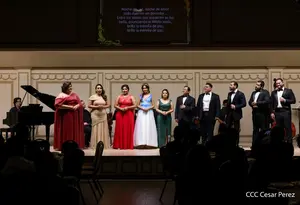 Incanto celebra el espíritu navideño con arte y talento nacional