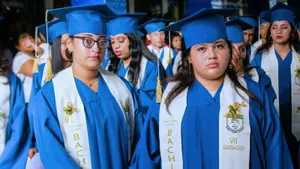 Jóvenes de La Concepción alcanzan el éxito con la graduación de secundaria