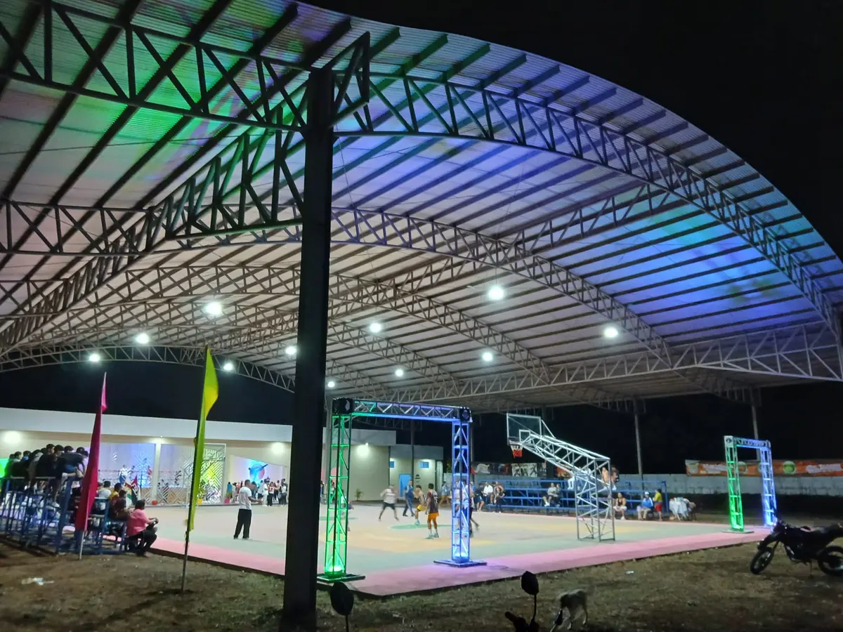 Familias inauguran tercera etapa del polideportivo en Carazo