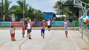 Bluefields impulsa el deporte con nueva cancha en El Bluff