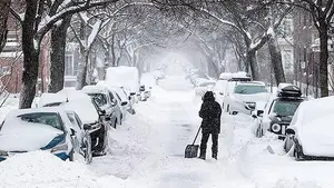 Nevadas intensas y vientos huracanados afectan el litoral de Japón
