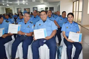 Más de 600 policías se certifican en el programa de formación Angelita Morales
