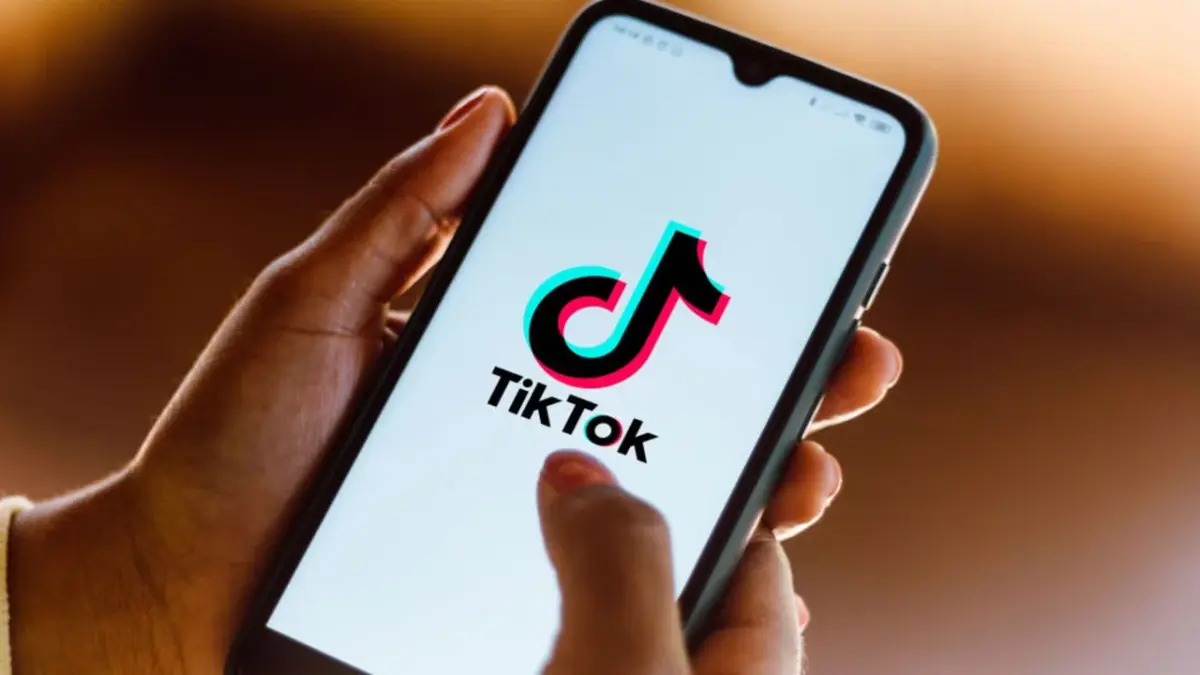 TikTok se detiene y miles de usuarios reaccionan en redes sociales