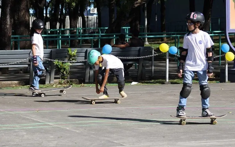 Academia "Formando Campeones" enseña Skateboarding en Managua