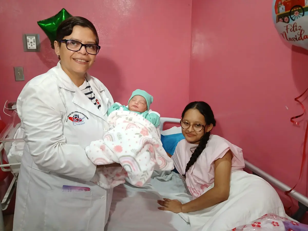 Celebran llegada de los primeros bebés del 2025 en hospitales de Managua