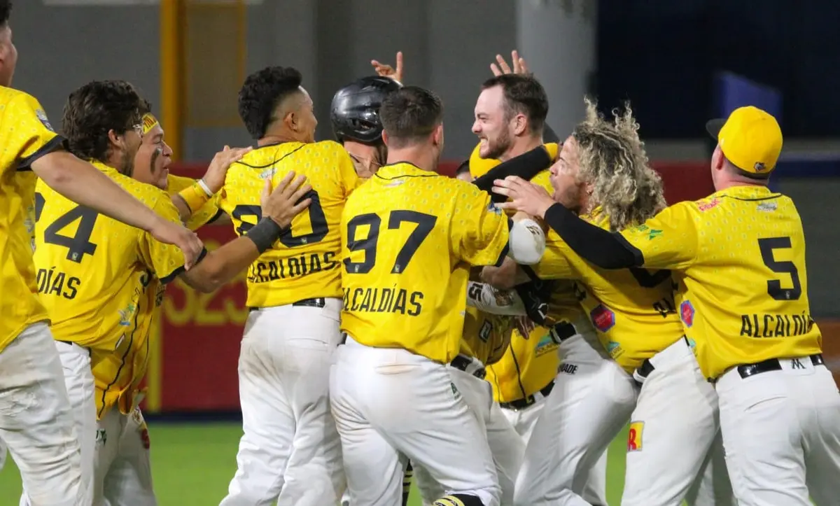 Los Leones dan la campanada y empatan la Serie Final