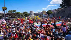 Venezolanos marchan por la paz y la alegría: 