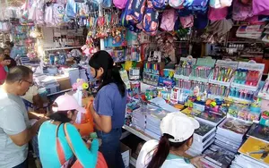 Bono Presidencial Escolar activa el comercio en el mercado Oriental