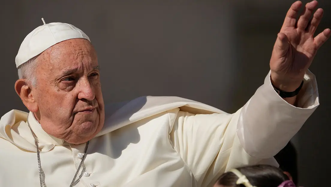 La salud del papa Francisco sigue siendo crítica, pero estable